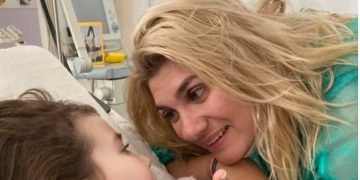 Alldaynews.gr Ραγίζει καρδιές η μητέρα της Τζωρτζίνας – «Σας έχω θυμώσει γιατί αφήσατε τη αγκαλιά μου άδεια»