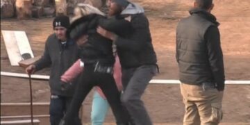 Alldaynews.gr Η Φάρμα: Δεν ξανάγινε! Η Μπάστα όρμηξε στον Κουτσαβάκη και φώναζε έξαλλη: «Θα σου γ@@μ@σ@»