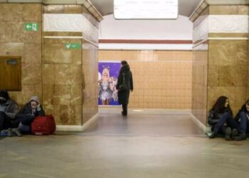 Ουκρανία: Γυναίκα γέννησε σε υπόγειο σταθμό του μετρό στο Κίεβο[Σοκαριστικές Εικόνες]