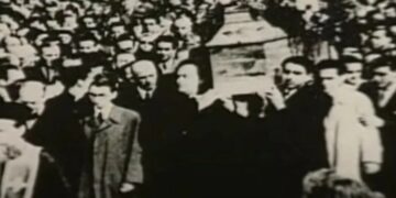 Alldaynews.gr Το φέρετρο που ακούμπησε η Ελλάδα και τρόμαξε τους Γερμανούς-Έστειλε στεφάνι μέχρι και ο Χίτλερ