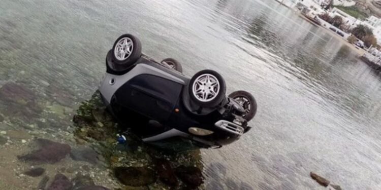 Μύκονος: Τσακώθηκαν και τους έριξαν αυτοκίνητο στην θάλασσα[video]