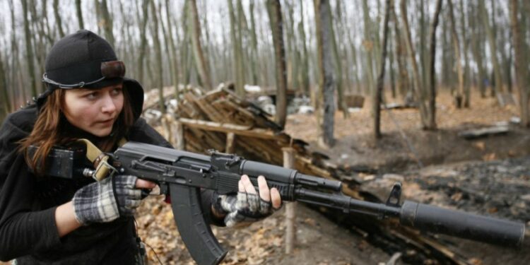 Πόλεμος στην Ουκρανία: Που βρέθηκαν τα Καλάσνικοφ που στέλνει η Ελλάδα στο μέτωπο