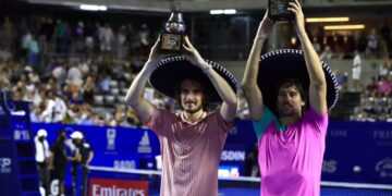 Alldaynews.gr Στέφανος Τσιτσιπάς και Λόπεθ κατέκτησαν το διπλό στο Ακαπούλκο (video)