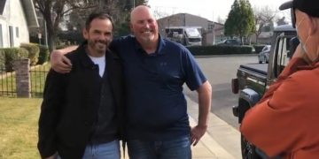 Μετεωρολόγος είχε το ίδιο επίθετο και έμοιαζε στον πατέρα του – Μετά από έρευνα ανακάλυψε ότι είναι αδέλφια! (φωτο, video)