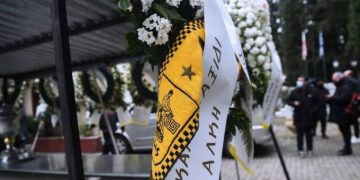Alldaynews.gr Δολοφονία Άλκη: Μαρτυρία χούλιγκαν – «Χτύπησα άνδρα, έτρεξα στην τηλεόραση να δω αν πέθανε» (video)