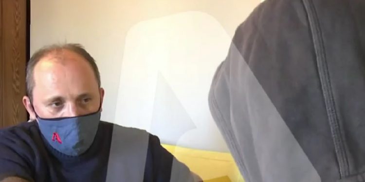 20χρονος Αλβανός που παραδόθηκε στην Κορυτσά: Φοβάμαι – Θα τα πω όλα στον ανακριτή