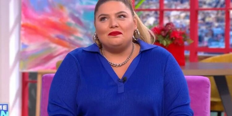 Alldaynews.gr Δανάη Μπάρκα: Γιατί πήγε το βράδυ στο αστυνομικό τμήμα