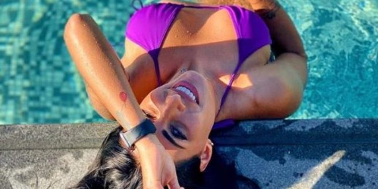 Alldaynews.gr Πωλίνα, έχεις με διάφορα το καλύτερο κορμί στην Ελλάδα… (φωτο)