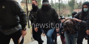 Alldaynews.gr Κυψέλη: Στα δικαστήρια η μητέρα που σκότωσε τον 7χρονο γιο της και έκρυβε το πτώμα του – Το χρονικό της φρίκης