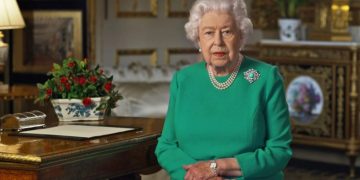 Alldaynews.gr Ιστορική ανακοίνωση της Ελισάβετ-Που δίνει τον τίτλο της βασίλισσας