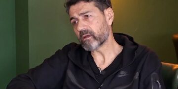 Alldaynews.gr Κώστας Φαλελάκης: Με τον Μηνά Χατζησάββα ζούσαμε 25 χρόνια-Η μητέρα μου μπαινόβγαινε σε ψυχιατρείο