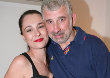 Alldaynews.gr Πέτρος Φιλιππίδης: Αποκαλύφθηκε ο λόγος που οι κουμπάροι του, Ματίκα – Ιορδανίδης, δεν του ξαναμίλησαν ποτέ (video)