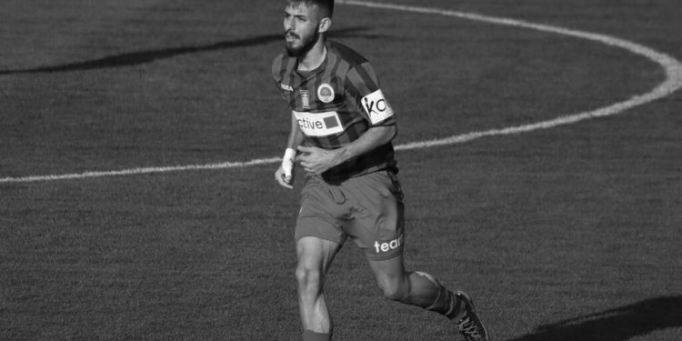 Alldaynews.gr Ασύλληπτη Τραγωδία: Πέθανε ο 22χρονος Αλέξανδρος που κατέρρευσε μέσα στο γήπεδο στην Ηλιούπολη (φωτο)