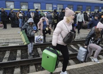 Πόλεμος Ουκρανία: Στη Θεσσαλονίκη οι πρώτοι πρόσφυγες – Οι μαρτυρίες τους «Δεν περιμέναμε ότι θα μας χτυπήσει ο Πούτιν..,