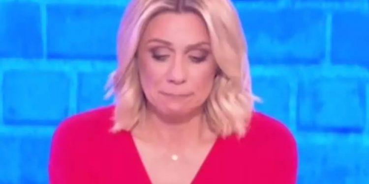 Alldaynews.gr Κατερίνα Καραβάτου: «Άρχισα να τρέμω»-Τα συλλυπητήρια στη Σίσσυ Χρηστίδου για τον θάνατο της μαμάς της