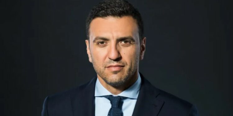 Alldaynews.gr Βασίλης Κικίλιας: Θα δώσουμε φροντίδα, άδεια παραμονής και εργασίας σε Έλληνες και Ουκρανούς πρόσφυγες