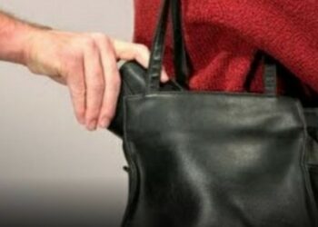 Λάρισα: Ανεμβολίαστος απολύθηκε από τη δουλειά του και έγινε κλέφτης – Τα λόγια του στο δικαστήριο