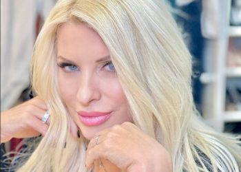 Alldaynews.gr Η μαγική δίαιτα τηςΜενεγάκη-Έτσι διατηρείται εδώ και χρόνια στα 60 κιλά