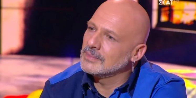 “Λύγισε” on air ο Μουτσινάς! Δεν μπόρεσε να συγκρατήσει τα δάκρυά του[video]