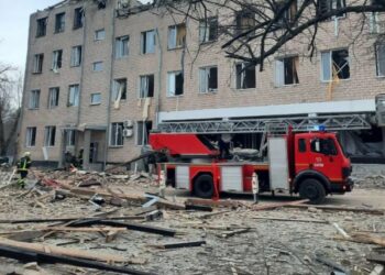Εισβολή στην Ουκρανία: Συγκλονιστικά βίντεο από την αιματοχυσία-Σκηνή ΣΟΚ με νεκρό ποδηλάτη