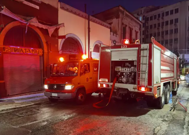 Τραγωδία στον Πειραιά: Ένας νεκρός από τη φωτιά σε βιοτεχνία
