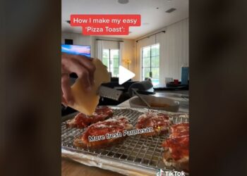 Viral: Η πιο εύκολη πίτσα έχει γίνει η νέα τάση στο ΤikTok (video)