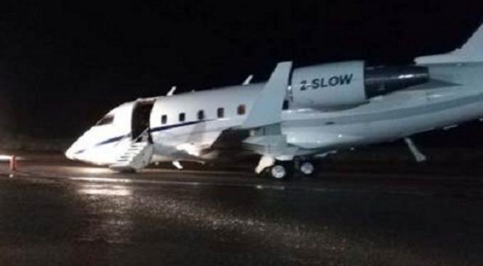 Alldaynews.gr Κρήτη: Πανικός στον αέρα – Πώς έγινε το αεροπλάνο που σύρθηκε στον διάδρομο (φωτο)