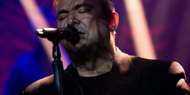 Alldaynews.gr Τι συμβαίνει με τον Ρέμο; Αναβάλει επ’ αόριστον τις εμφανίσεις του στο NOX