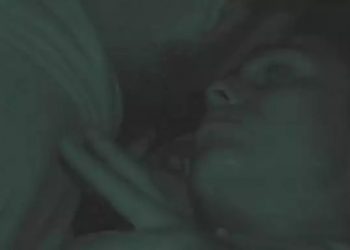 Survivor: Ασημίνα και Γιώργος ήρθαν πολύ, πολύ κοντά – “Τον βάζω κάθε βράδυ να με χαϊδεύειγιατί είμαι πολύ χαδιάρα” (video)