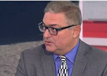 Βασιλακόπουλος για ανεμβολίαστους: «Έχουν κρυμμένο πλούτο – Τα κάνουν όλα για ένα καπρίτσιο δόξας»