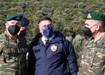 Οι Τούρκοι παρενόχλησαν το ελικόπτερο του ΥΦ. Άμυνας Νίκου Χαρδαλιά