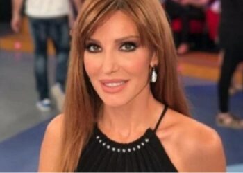 Ξεσπά η Βίκυ Χατζηβασιλείου: ”Όλα τα γουρούνια την ίδια μούρη έχουν”