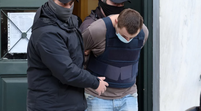 Alldaynews.gr Κυψέλη: «Δεν το πιστεύω ότι μεγάλωσα ένα τέρας», λέει για τη μητέρα η γιαγιά του 7χρονου (vid)