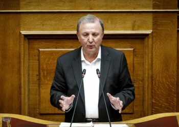 Πένθος για τον Σάκη Παπαδόπουλο – Πέθανε ο αδελφός του