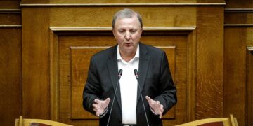 Alldaynews.gr Πένθος για τον Σάκη Παπαδόπουλο – Πέθανε ο αδελφός του