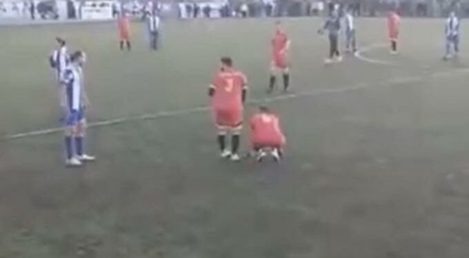 Alldaynews.gr Αδιανόητο περιστατικό στην Κόρινθο: «Φίλαθλος πυροβόλησε τρεις φορές με καραμπίνα»