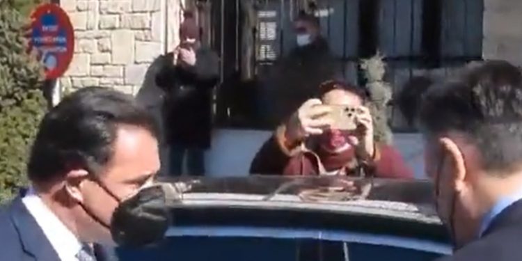 «Μηδέν ευρώ ο μισθός του υπουργού!»: Αλήθεια ή ψέματα η ατάκα του Άδωνη Γεωργιάδη που έγινε viral; (video)