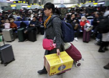 «Εγκαταλείψτε τη Ρωσία»: ΗΠΑ και Γαλλία καλούν τους πολίτες τους να φύγουν από τη χώρα