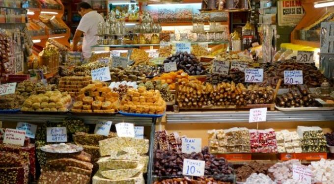 Τουρκία: Πουλούν άδειο μπακλαβά, άδειο τοστ και άδεια κεφτεδάκια λόγω του πληθωρισμού (vid)
