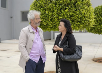 Σασμός: Ο Τάσος διώχνει τη Σοφία από το σπίτι