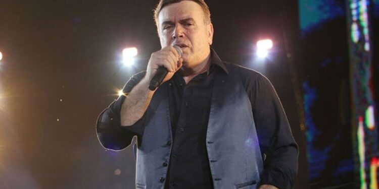 Μανώλης Λιδάκης: Απάντησε στις φήμες που τον θέλουν να πάσχει από λευχαιμία