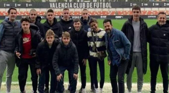 Alldaynews.gr Πρώην παίκτης του ΟΦΗ έφυγε από Ουκρανία, πήρε μαζί του 22 ποδοσφαιριστές και τους βρήκε ομάδα στην Ισπανία!