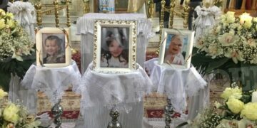 Θρίλερ στην Πάτρα: Υπό αστυνομική επιτήρηση το μνημόσυνο των τριών παιδιών[video]