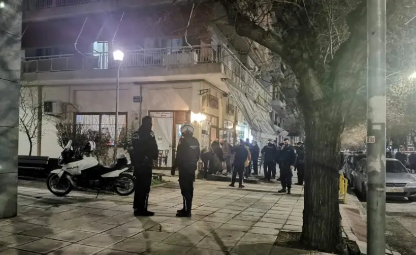 Συμβαίνει Τώρα-Τραγωδία σε καφετέρια στη Θεσσαλονίκη: Πυροβόλησε την πρώην σύντροφό του και αυτοκτόνησε[photos]
