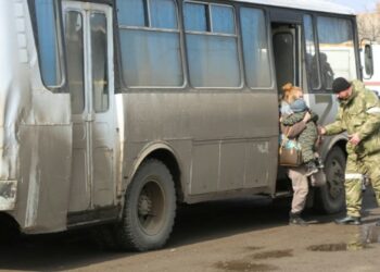 Ουκρανία: Οι Ουκρανοί λένε ότι η Ρωσία χτύπησε φάλαγγα με αμάχους – Επτά νεκροί, μεταξύ τους και ένα παιδί