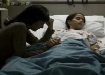 Μια μάνα έχασε τον γιο της: Έπαθε ΣΟΚ όταν ανακάλυψε ένα διπλωμένο χαρτί σε μια τσέπη από τα παντελόνια του