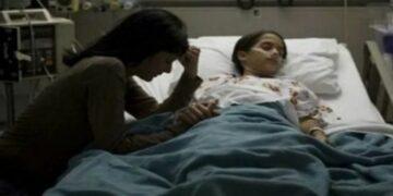 Alldaynews.gr Μια μάνα έχασε τον γιο της: Έπαθε ΣΟΚ όταν ανακάλυψε ένα διπλωμένο χαρτί σε μια τσέπη από τα παντελόνια του