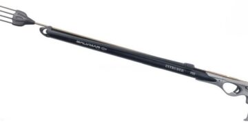 Πήρε το ψαροντούφεκο και κυνηγούσε τον διευθυντή του ΔΕΔΔΗΕ[video]