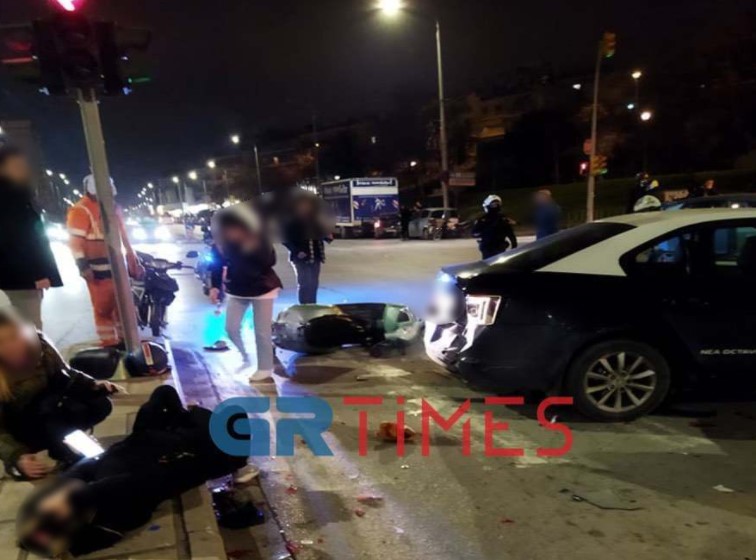 Συμβαίνει Τώρα-Θεσσαλονίκη: Τρελή πορεία λεωφορείου παρέσυρε οχήματα-Υπάρχουν τραυματίες[photos]