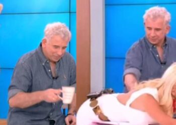 To βίντεο που θέλει να… εξαφανίσει ο Φιλιππίδης: Η ντροπιαστική στιγμή με την Μενεγάκη και η «λάθος» κίνηση